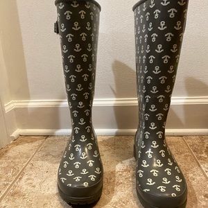 Speedy Rain Boots Size 6